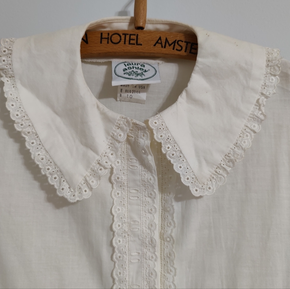 80s Laura Ashley white cotton Romantic Academic lace blouse M
